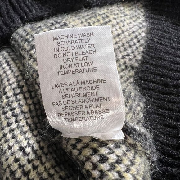 Flower Cardigan Whimsigoth Oversized Chunky Granola Boho Hippie Fuzzy Size XS - Picture 7 of 8